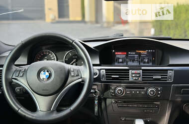 Седан BMW 3 Series 2009 в Виннице