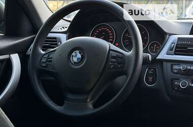 Седан BMW 3 Series 2012 в Львове