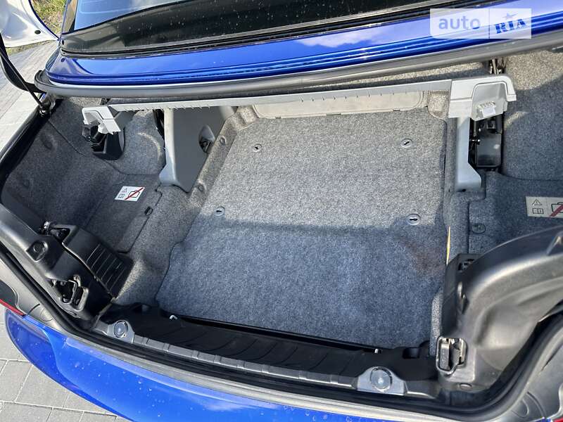 Кабріолет BMW 3 Series 2010 в Хмельницькому фото 6 Кабріолет BMW 3 Series 2010 в Хмельницькому