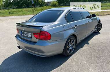 Седан BMW 3 Series 2009 в Новомосковську