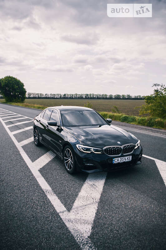 Седан BMW 3 Series 2022 в Черкассах
