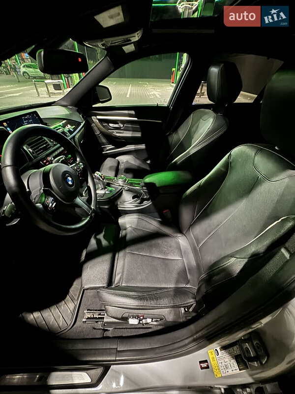 Седан BMW 3 Series 2016 в Львові