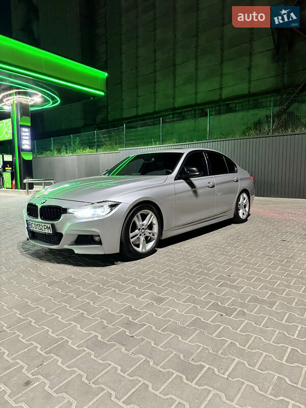 Седан BMW 3 Series 2016 в Львові
