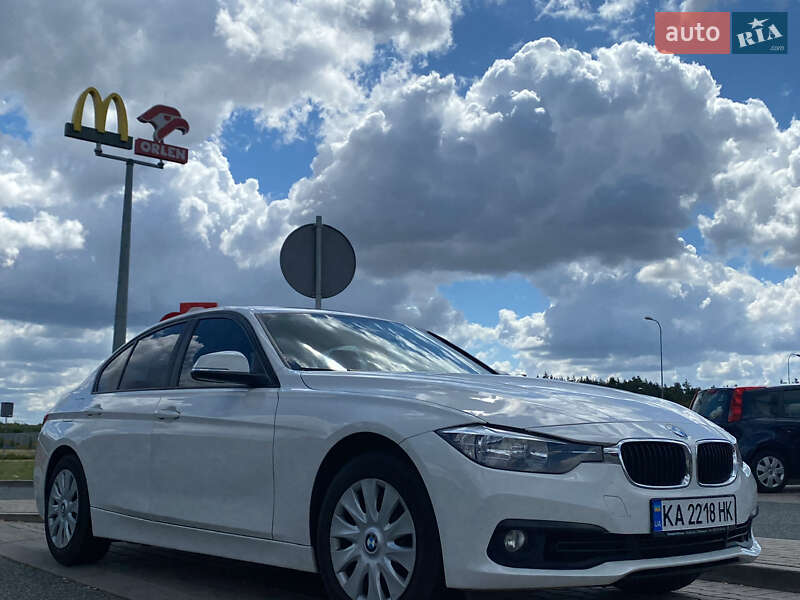 Седан BMW 3 Series 2017 в Києві