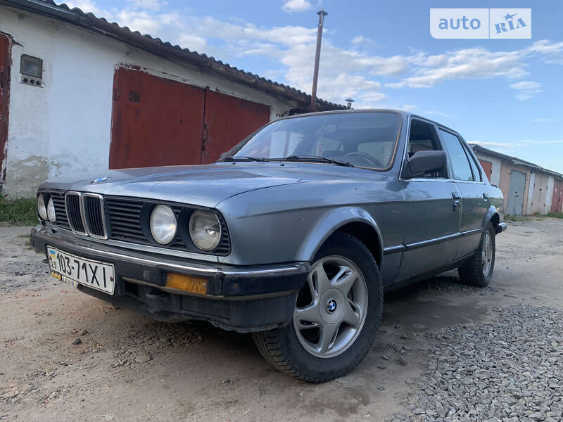 Седан BMW 3 Series 1987 в Шепетівці