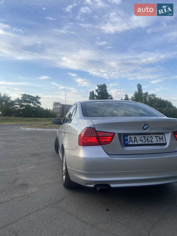 Седан BMW 3 Series 2010 в Киеве