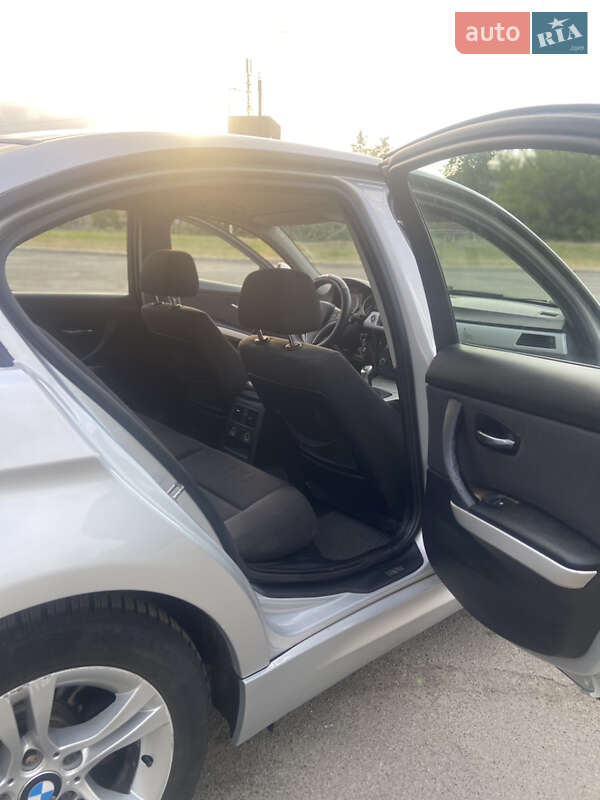 Седан BMW 3 Series 2010 в Киеве