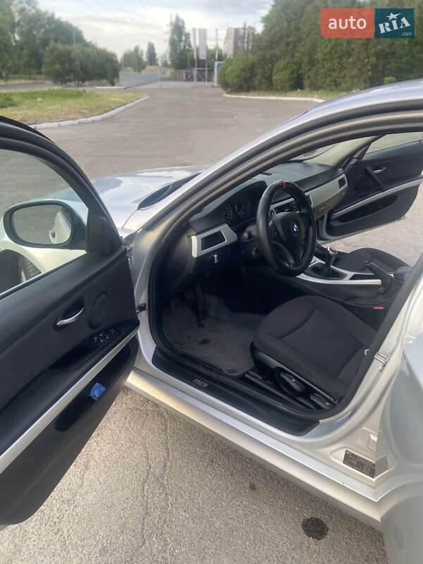 Седан BMW 3 Series 2010 в Киеве
