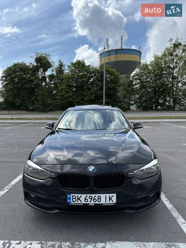 Седан BMW 3 Series 2016 в Ровно