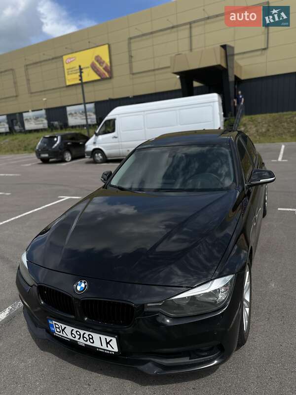 Седан BMW 3 Series 2016 в Ровно