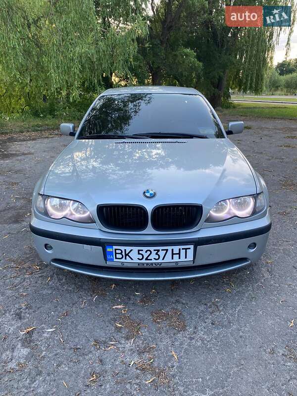 Седан BMW 3 Series 2002 в Млинове фото 2 Седан BMW 3 Series 2002 в Млинове
