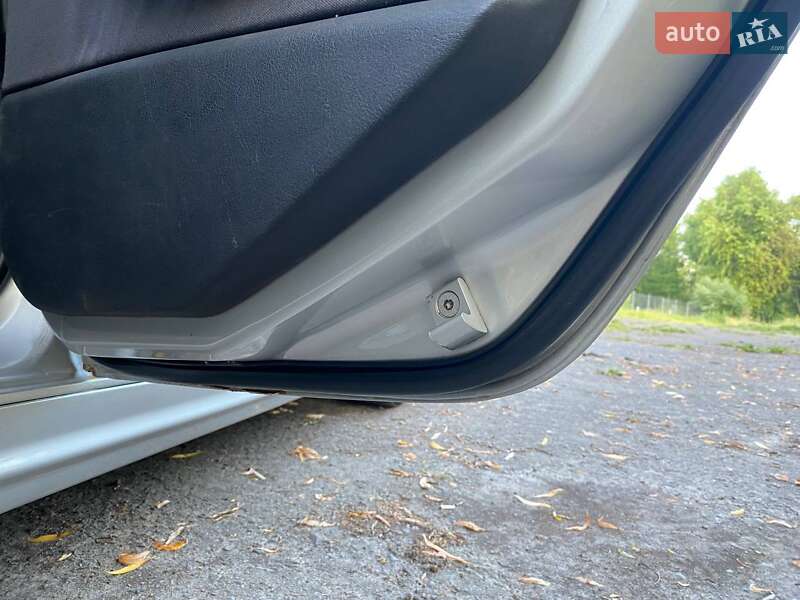 Седан BMW 3 Series 2002 в Млинове фото 39 Седан BMW 3 Series 2002 в Млинове