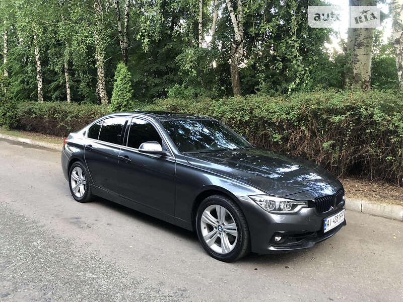 Седан BMW 3 Series 2018 в Киеве