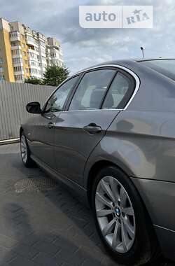 Седан BMW 3 Series 2009 в Львові