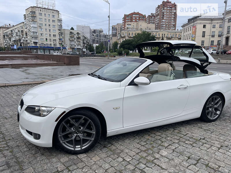 Кабриолет BMW 3 Series 2008 в Киеве