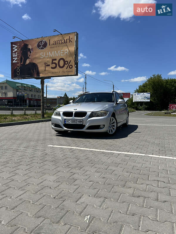 BMW 3 Series 2011