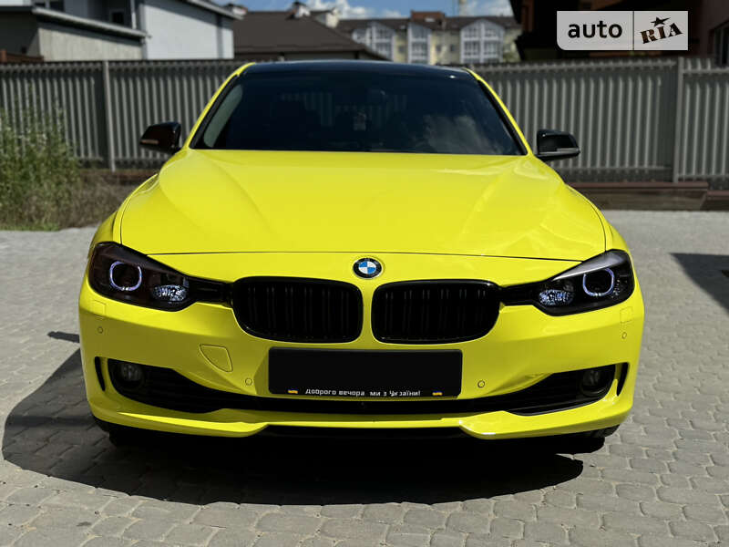 Седан BMW 3 Series 2013 в Виннице