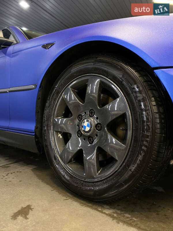 Кабріолет BMW 3 Series 2004 в Києві