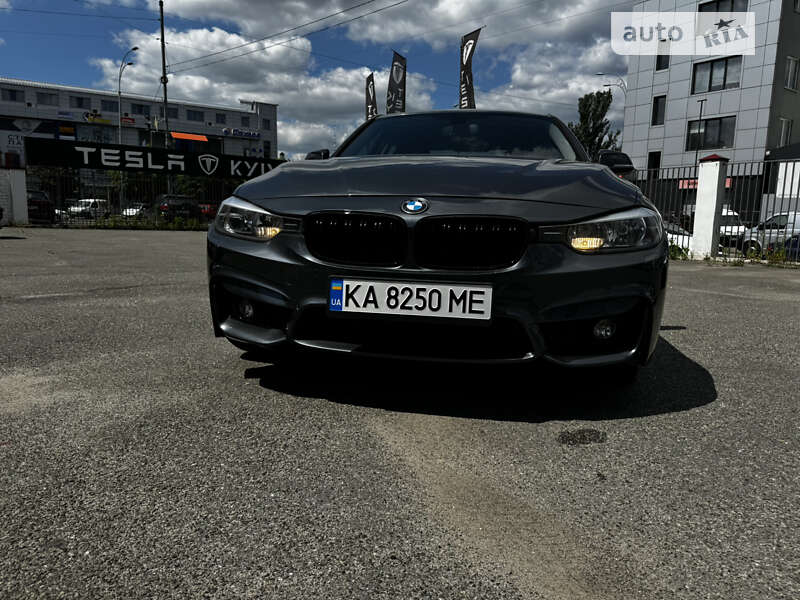 Седан BMW 3 Series 2015 в Киеве