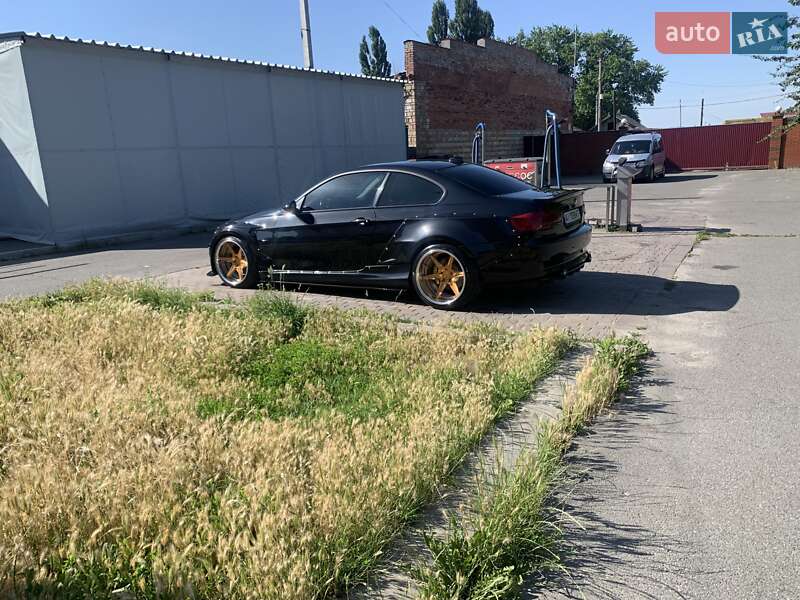 Купе BMW 3 Series 2009 в Києві