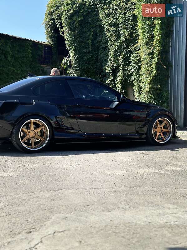 Купе BMW 3 Series 2009 в Києві