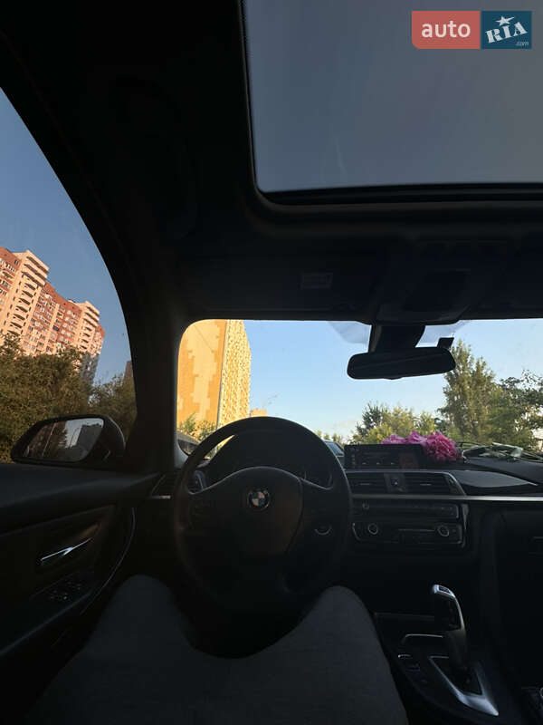 Седан BMW 3 Series 2018 в Києві фото 31 Седан BMW 3 Series 2018 в Києві