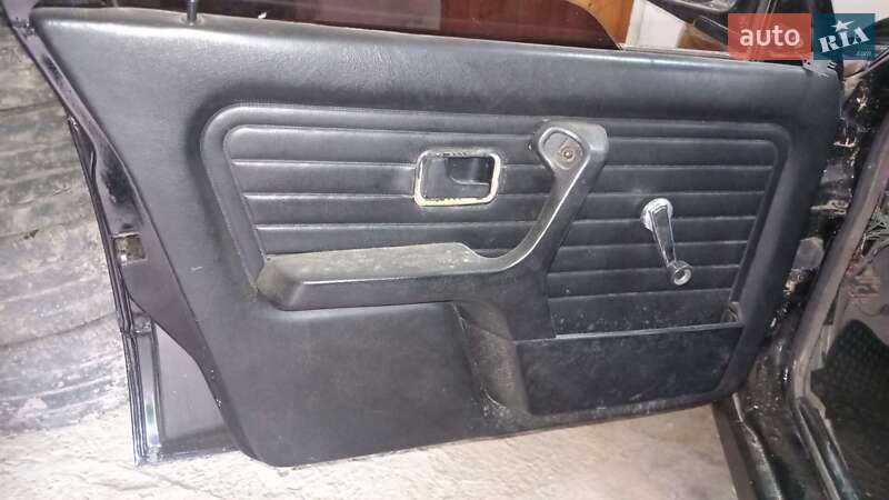 Седан BMW 3 Series 1988 в Болехові