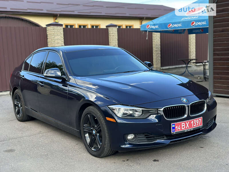 Седан BMW 3 Series 2015 в Умани