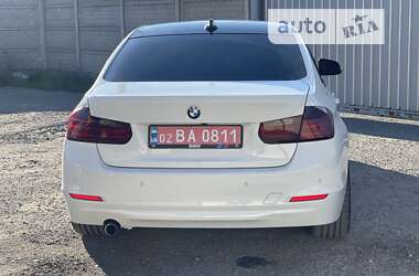 Седан BMW 3 Series 2012 в Гнівані