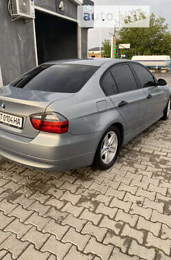 Седан BMW 3 Series 2005 в Дрогобыче