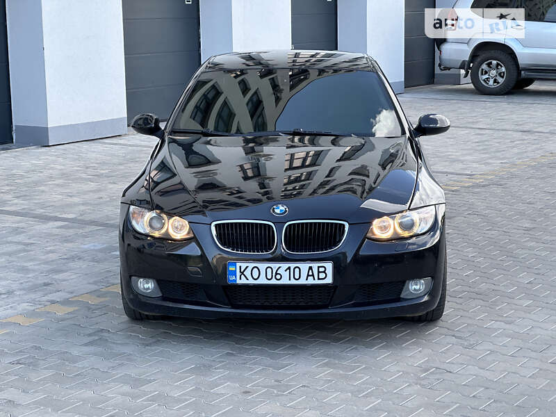 Купе BMW 3 Series 2007 в Ужгороде