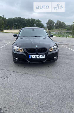 Седан BMW 3 Series 2011 в Олександрії