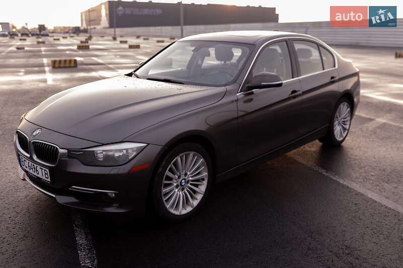 Седан BMW 3 Series 2013 в Львові