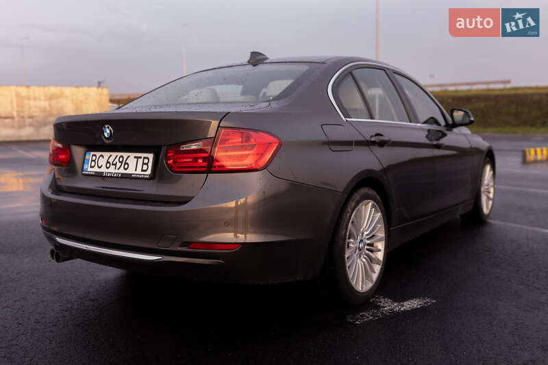 Седан BMW 3 Series 2013 в Львові
