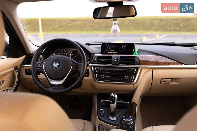 Седан BMW 3 Series 2013 в Львові