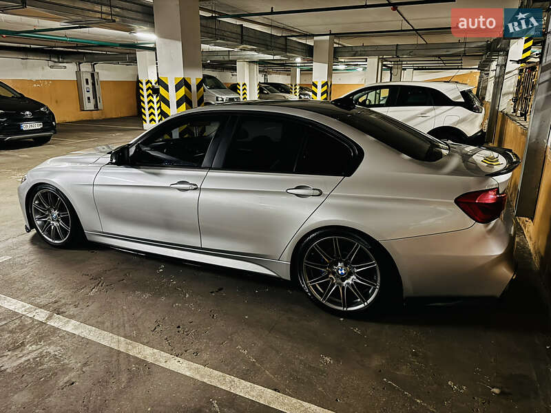 Седан BMW 3 Series 2016 в Киеве
