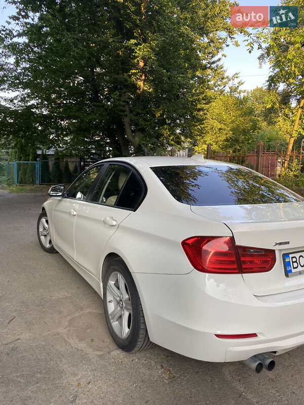 Седан BMW 3 Series 2012 в Львове