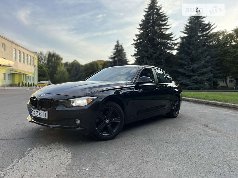 Седан BMW 3 Series 2013 в Рівному