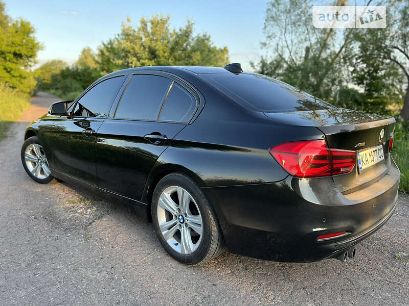 Седан BMW 3 Series 2015 в Киеве