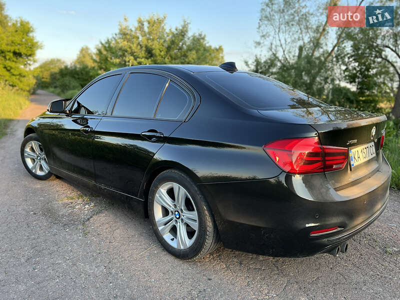 Седан BMW 3 Series 2015 в Киеве