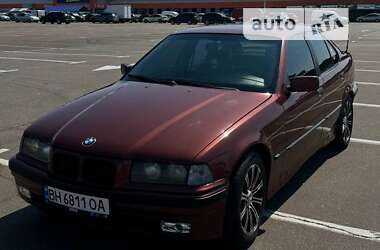 Седан BMW 3 Series 1992 в Одессе