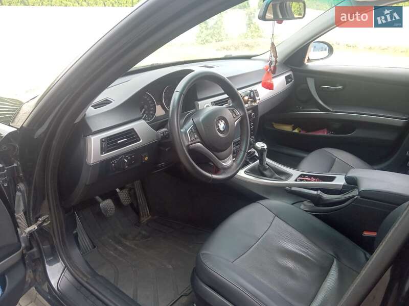 Седан BMW 3 Series 2005 в Івано-Франківську