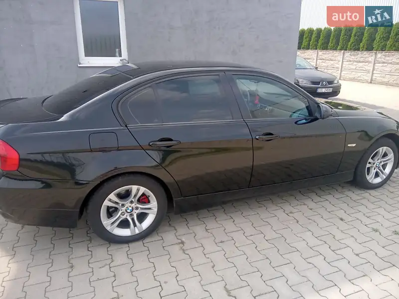 BMW 3 Series 2005 VIN WBAVA71000KR39578 фото оголошення 75 з 151