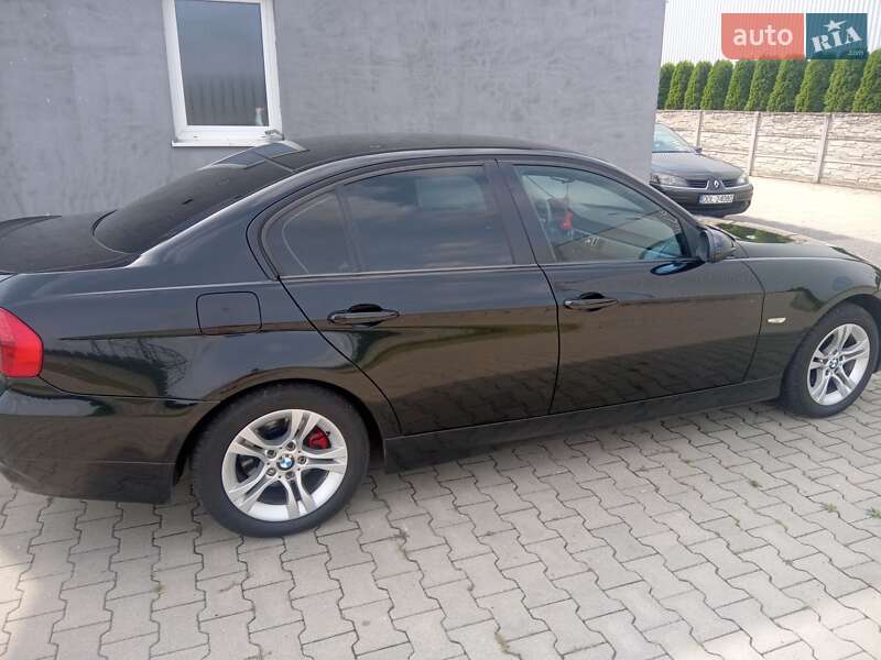 Седан BMW 3 Series 2005 в Івано-Франківську