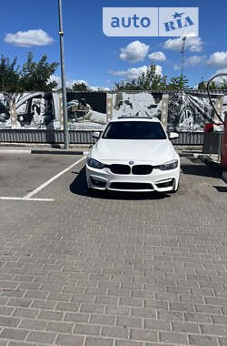 Седан BMW 3 Series 2015 в Киеве