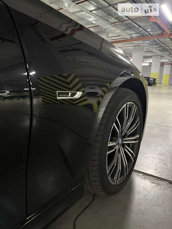 Седан BMW 3 Series 2022 в Одесі