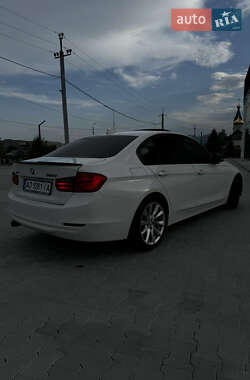 Седан BMW 3 Series 2015 в Хусте