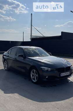 Седан BMW 3 Series 2015 в Киеве