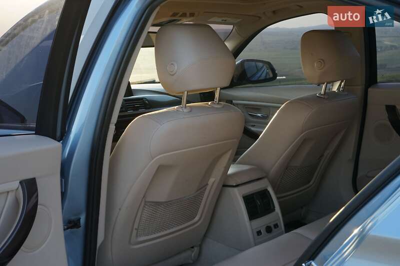 Седан BMW 3 Series 2012 в Черновцах