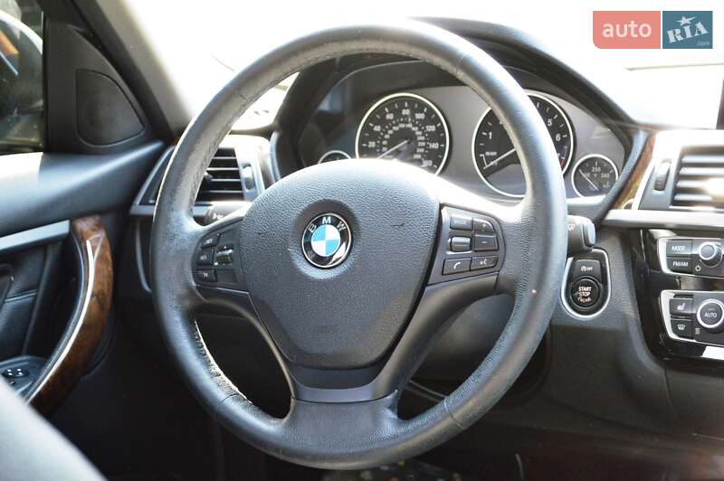 Седан BMW 3 Series 2016 в Одесі